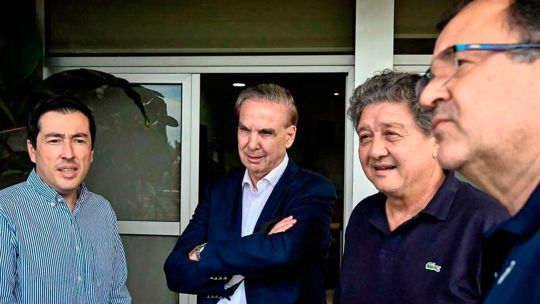 pichetto-con-monzo,-nardini-y-kikuchi
