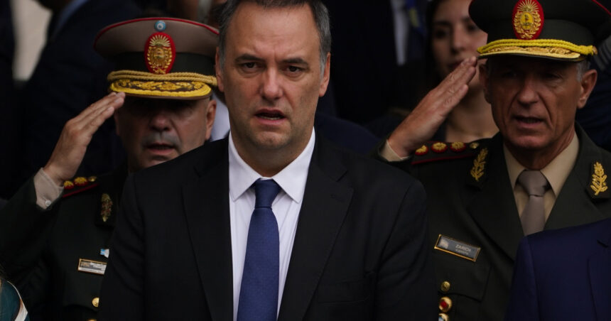 “si-milei-recupera-las-malvinas,-tampoco-lo-puede-capitalizar-porque-adorni-hoy-es-el-centro-de-todo”:-la-particular-analogia-del-biografo-del-presidente
