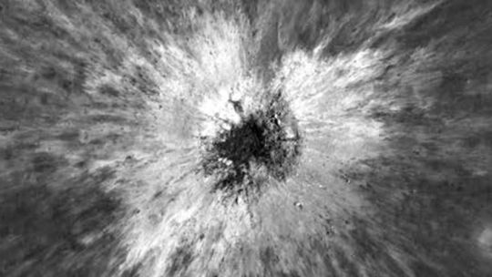 descubren-en-la-luna-un-crater-gigante-recien-formado