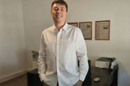 cristian-buttie:-“milei-puede-quedar-en-su-nucleo-duro-si-no-la-economia-no-mejora”