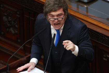 ahora-se-sabe-por-que-javier-milei-estaba-tan-nervioso-y-en-el-gobierno-exploran-caminos-para-surfear-la-tormenta