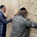 milei-llego-a-israel-y-su-primera-actividad-fue-la-visita-al-muro-de-los-lamentos-en-jerusalen