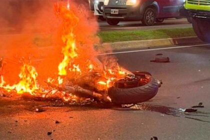 terrible-choque-en-gonnet:-murio-un-motociclista-en-el-siempre-temible-camino-centenario