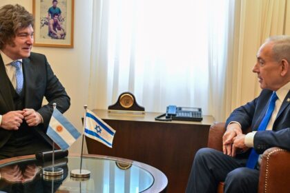 javier-milei-en-israel:-el-presidente-confirmo-que-desde-noviembre-habra-un-vuelo-directo-entre-buenos-aires-y-tel-aviv