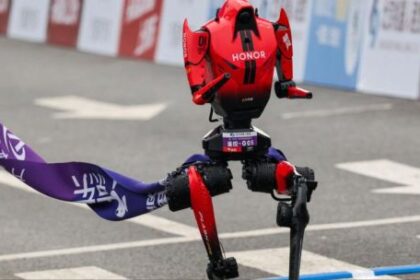 humanoides-completan-una-media-maraton-en-beijing-y-demuestran-capacidades-fisicas-superiores-a-los-atletas-amateurs-promedios