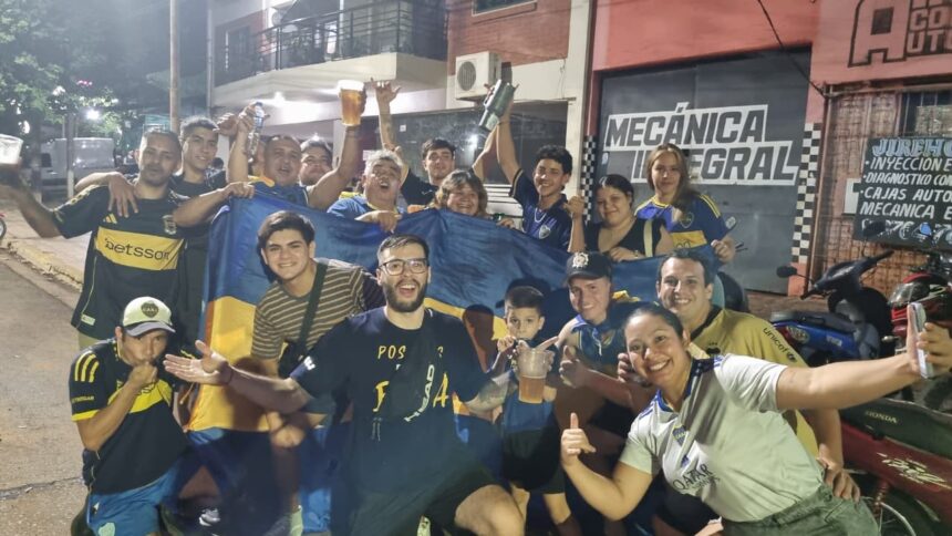 cantos,-banderas-y-las-clasicas-cargadas-al-rival:-asi-festejaron-en-posadas-los-hinchas-de-boca-el-triunfo-en-el-superclasico