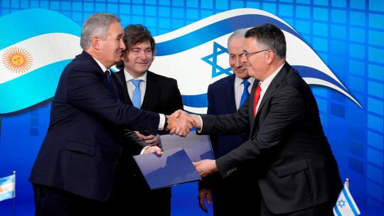 milei-firmo-tres-memorandos-de-entendimiento-con-israel-y-sostuvo-que-la-guerra-contra-iran-es-“lo-correcto”