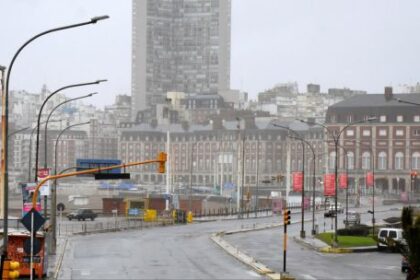 clima-en-mar-del-plata:-jornada-gris,-inestable-y-con-descenso-de-temperatura-en-toda-la-costa