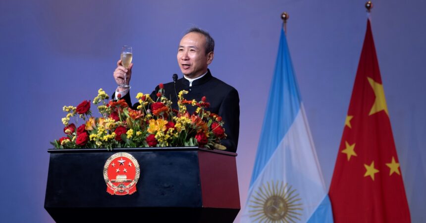 dura-respuesta-de-la-embajada-china-a-los-dichos-del-embajador-estadounidense-peter-lamelas:-“ataco-y-difamo-la-cooperacion-entre-china-y-argentina”