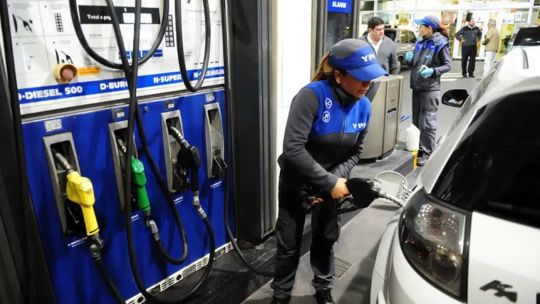la-inflacion-tendria-una-leve-baja-en-abril,-pero-seguiria-cerca-del-3%-por-el-arrastre-de-combustibles