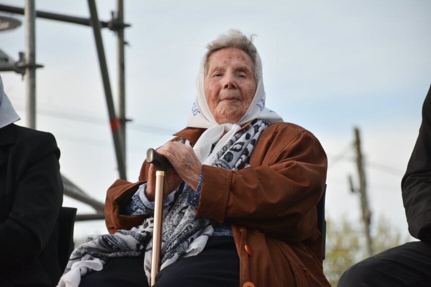 mother-of-plaza-de-mayo-visitacion-de-loyola-dies-at-101