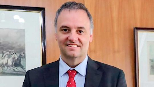 manuel-adorni-puso-en-venta-su-departamento-en-la-plata-y-pide-us$95.000-en-medio-de-la-causa-por-su-patrimonio