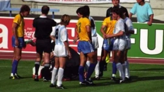 el-bidon-de-branco:-la-historia-detras-del-episodio-mas-polemico-del-futbol-argentino