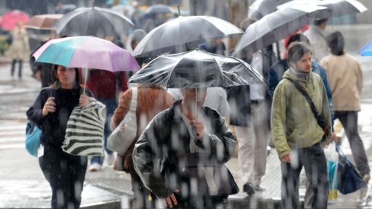 clima-en-bahia-blanca:-jornada-de-lluvias-y-ambiente-fresco-en-el-sudoeste-bonaerense