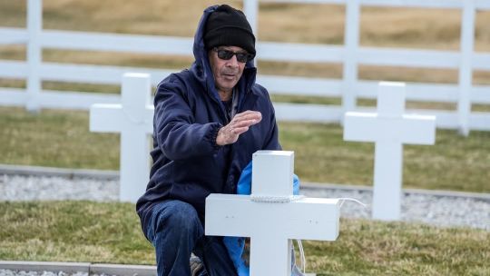 malvinas:-los-veteranos-de-corrientes-regresaron-con-“el-alma-aliviada”-tras-visitar-darwin