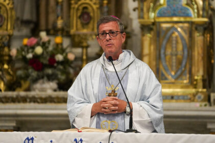 adorni,-villarruel-y-kicillof-se-veran-las-caras-en-un-homenaje-al-papa-francisco-en-lujan