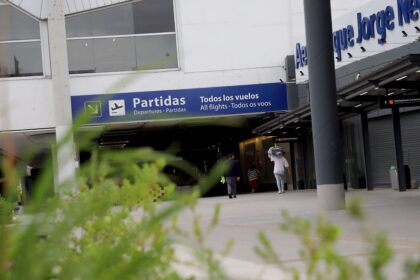 flight-delays-expected-as-state-workers’-union-go-on-24-hour-strike