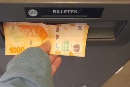 salario-minimo-atrasado:-la-hora-no-alcanza-para-comprar-medio-kilo-de-pan