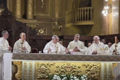 a-un-ano-del-fallecimiento-de-francisco,-rossi-pidio-seguir-su-camino:-“ir-hacia-los-mas-vulnerables”