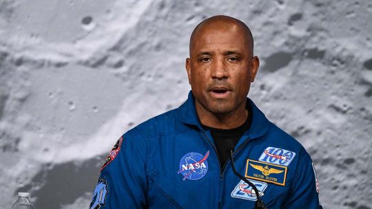 el-astronauta-victor-glover-sobre-la-reentrada-a-la-atmosfera-de-artemis-ii:-“hay-algo-que-no-estoy-listo-para-hacer-publico”