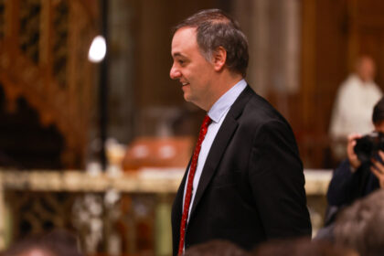 el-fiscal-profundiza-la-investigacion-patrimonial:-¿donde-consiguio-los-dolares-adorni?