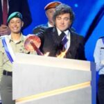 milei-canto-en-israel,-encendio-una-antorcha-y-reafirmo-su-alianza-con-netanyahu