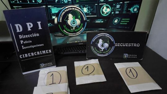 amenazas-en-escuelas:-secuestran-celulares-e-identifican-a-menores-por-mensajes-en-redes
