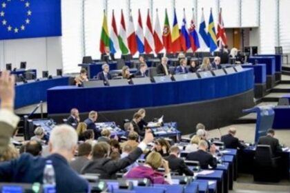 la-union-europea-destinara-63-millones-de-euros-para-impulsar-la-inteligencia-artificial-en-sanidad-y-seguridad-online