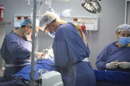 realizan-con-exito-una-cirugia-hepatica-de-vanguardia-inedita-en-el-transito-caceres