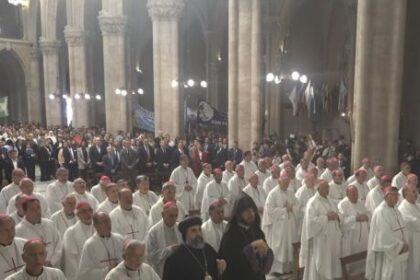 a-un-ano-de-la-muerte-del-papa-francisco,-lujan-reunio-a-la-dirigencia-politica-en-una-misa-masiva