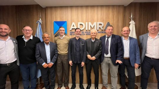 la-diplomacia-paralela-de-china-busca-profundizar-sus-lazos-con-industriales-argentinos-y-contrapone-el-modelo-milei