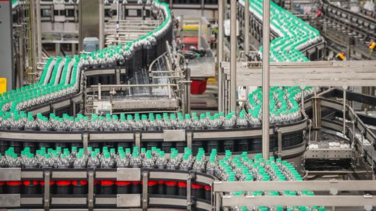 en-medio-de-la-tension-del-consumo-local,-coca-cola-ratifica-su-plan-de-inversiones-por-usd-1.400-millones-en-argentina
