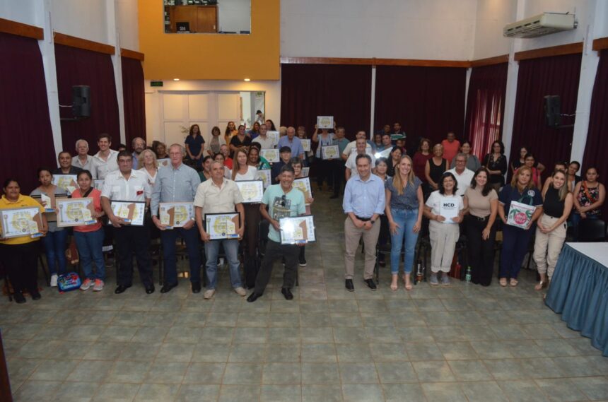 montecarlo-reconocio-a-mas-de-40-vecinos-por-su-compromiso-con-la-construccion-de-una-cultura-de-paz