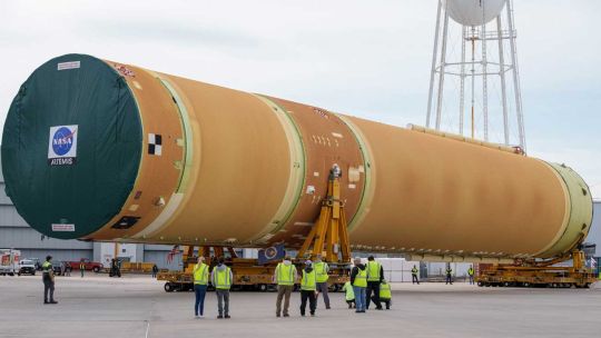 la-nasa-presento-la-etapa-central-del-cohete-space-launch-system-que-se-utilizara-en-la-mision-artemis-iii