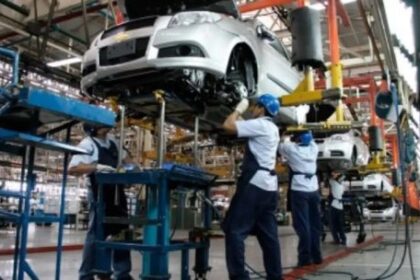 la-actividad-economica-cayo-2,6%-en-febrero,-el-peor-dato-desde-diciembre-de-2023-segun-el-indec