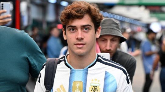 franco-colapinto-vuelve-a-revolucionar-buenos-aires:-horarios,-cortes-y-como-convivira-el-road-show-con-la-feria-del-libro