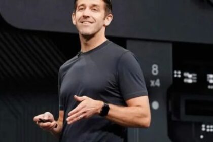 quien-es-john-ternus,-el-ingeniero-que-liderara-apple-y-el-desafio-de-competir-en-inteligencia-artificial