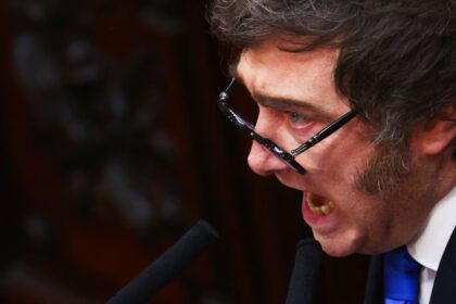 denuncian-a-periodistas-de-tn-por-filmar-dentro-de-la-casa-rosada-y-milei-los-califico-de-“basuras-inmundas”