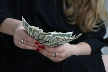 a-cuanto-cotiza-el-dolar-hoy,-jueves-23-de-abril-de-2026