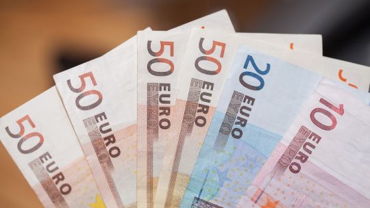 cotizacion-del-euro-y-euro-blue-hoy,-jueves-23-de-abril