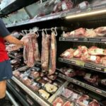 la-confianza-del-consumidor-cayo-5,7%-en-abril-y-toco-su-nivel-mas-bajo-en-meses