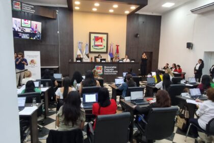 parlamento-municipal-de-la-mujer:-presentan-propuestas-para-aliviar-tasas-comerciales-y-fortalecer-la-seguridad
