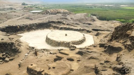 peru:-descubren-en-aspero-una-estructura-de-4.000-anos-que-revela-el-uso-de-la-astronomia-en-la-civilizacion-caral