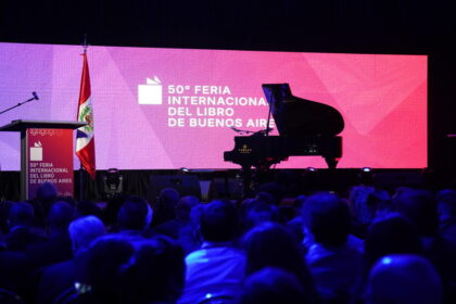 feria-del-libro-de-buenos-aires-2026-en-vivo:-fito-paez-toco-en-la-inauguracion,-quienes-son-las-invitadas-y-cuando-es-el-discurso