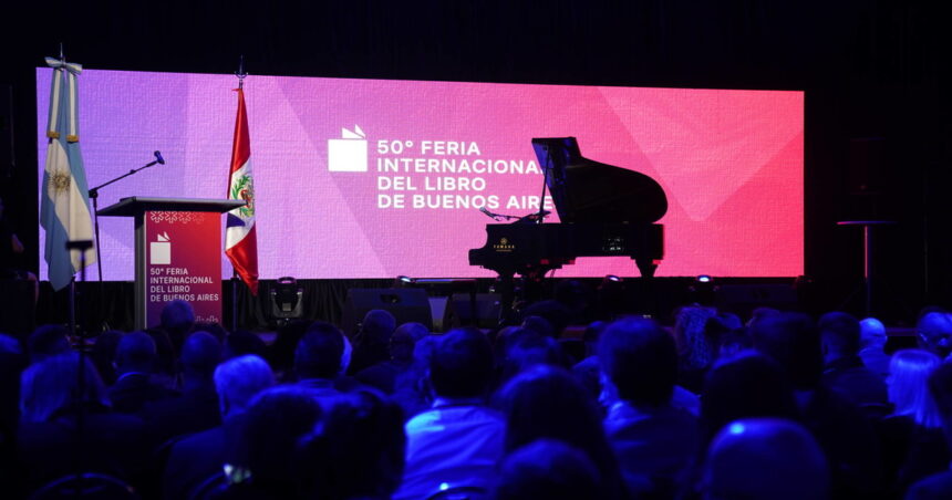 feria-del-libro-de-buenos-aires-2026-en-vivo:-fito-paez-toco-en-la-inauguracion,-quienes-son-las-invitadas-y-cuando-es-el-discurso