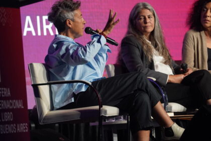 en-el-debate-de-la-feria,-cabezon-camara,-almada-y-guerriero-cuestionaron-los-discursos-de-odio