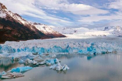 retroceso-ambiental:-el-gobierno-promulgo-la-nueva-ley-de-glaciares-en-medio-de-una-fuerte-ofensiva-judicial