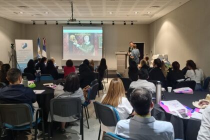 misiones-se-posiciona-como-referente-regional-de-formacion-en-cirugia-vaginal:-mas-de-diez-paises-participan-del-curso-en-posadas