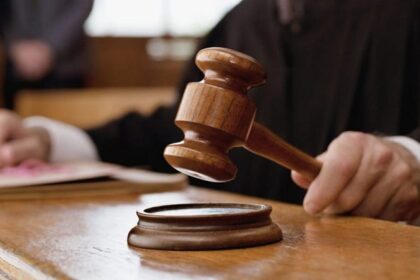 condena-inedita-a-una-mujer-por-hostigar-a-su-ex-en-redes:-«la-justicia-considero-que-un-hombre-o-mujer-que-produjo-dano-a-otra-persona,-debe-ser-condenada»