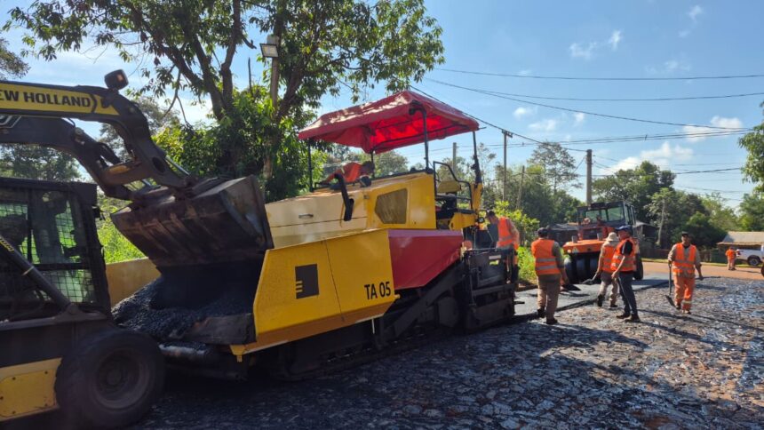 pavimento-urbano-|-en-puerto-iguazu,-nuevas-cuadras-asfaltadas-beneficiaran-a-los-vecinos